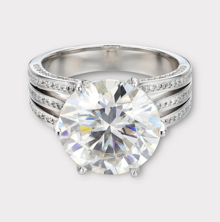 Hajani - 10 CT Diamond Ring