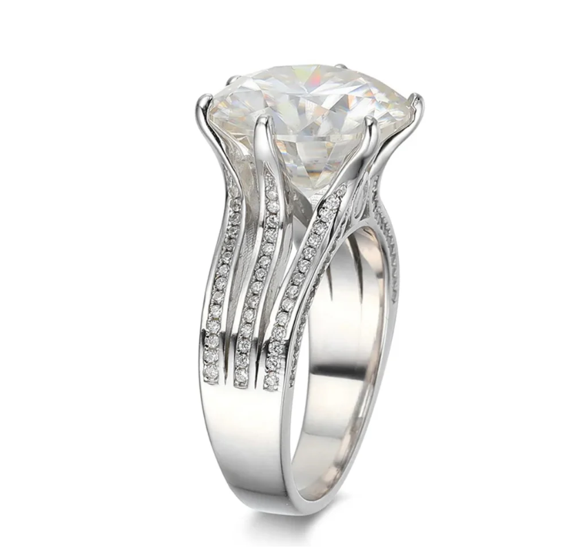 Hajani - 10 CT Diamond Ring