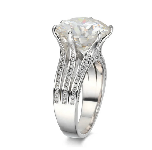 Hajani - 10 CT Diamond Ring